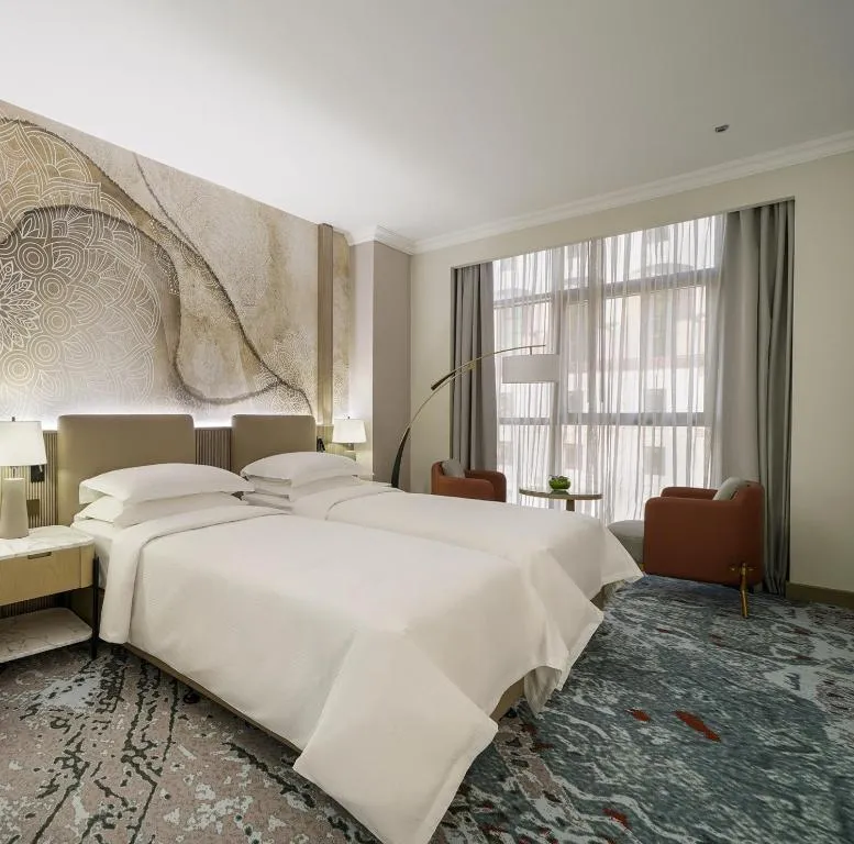 IZI Swissotel (Premium+)