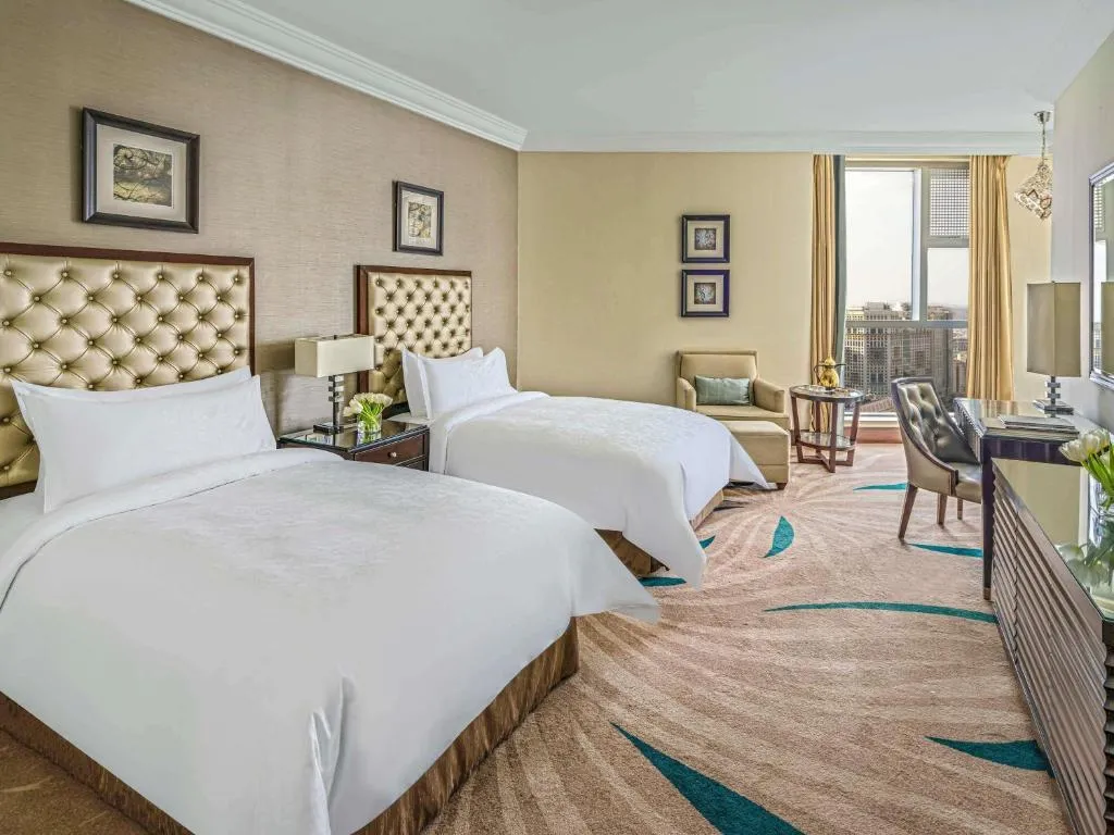 IZI Fairmont Октябрь