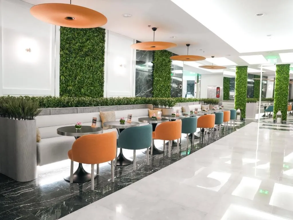 IZI Swissotel (Premium+)