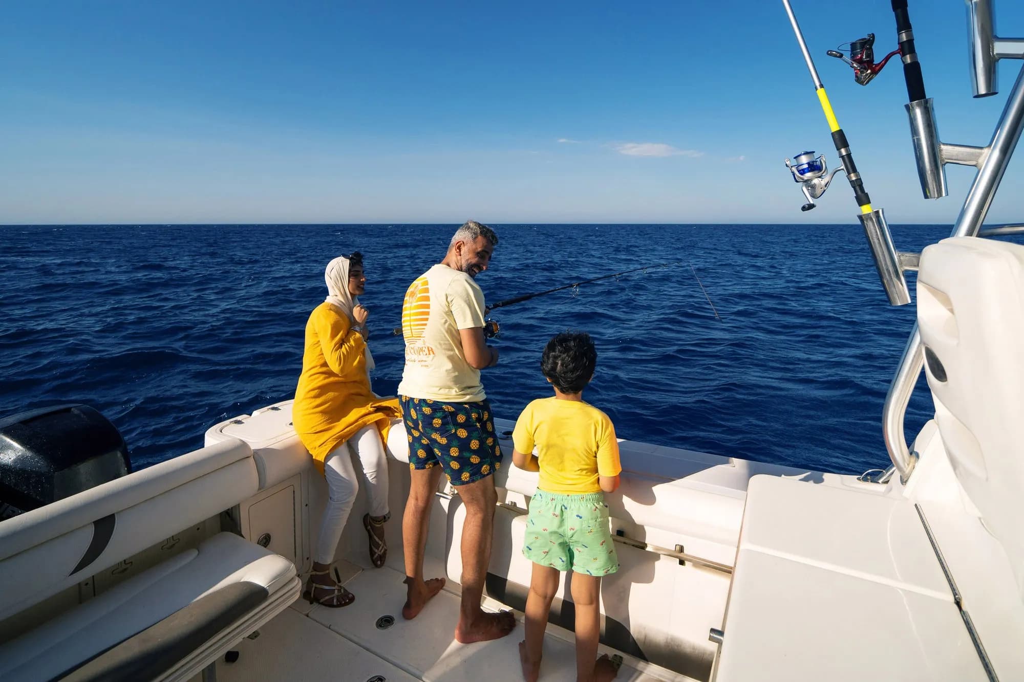 Yanbu: Red Sea Trip with Snorkelling & Fishing