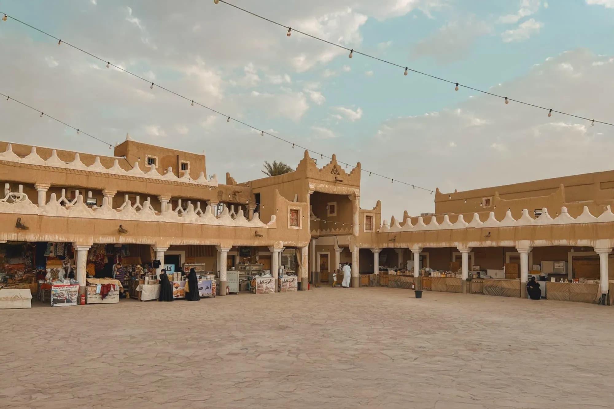 Al-Qassim in 2 Days: Dates, Souqs & Farms